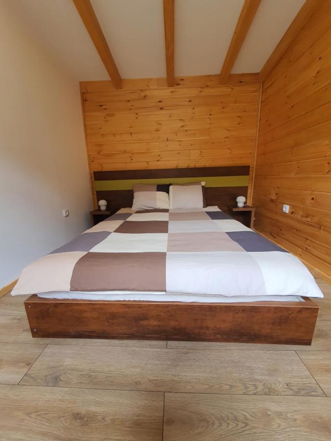 Apartments Ostojic موكرا غورا المظهر الخارجي الصورة